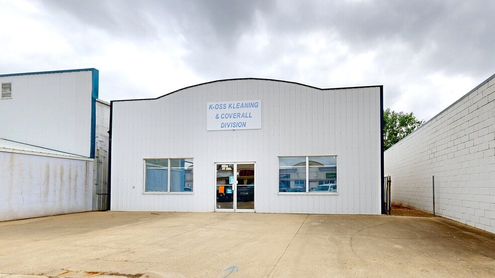 4707 50 st, Stettler, AB for sale - Primary Photo - Image 1 of 37