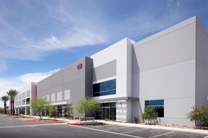 4156 E Virginia St, Mesa, AZ à louer - Photo du bâtiment - Image 3 de 4