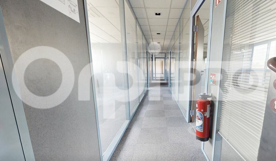 Office in Civrieux D Azergues for lease - Building Photo - Image 3 of 5