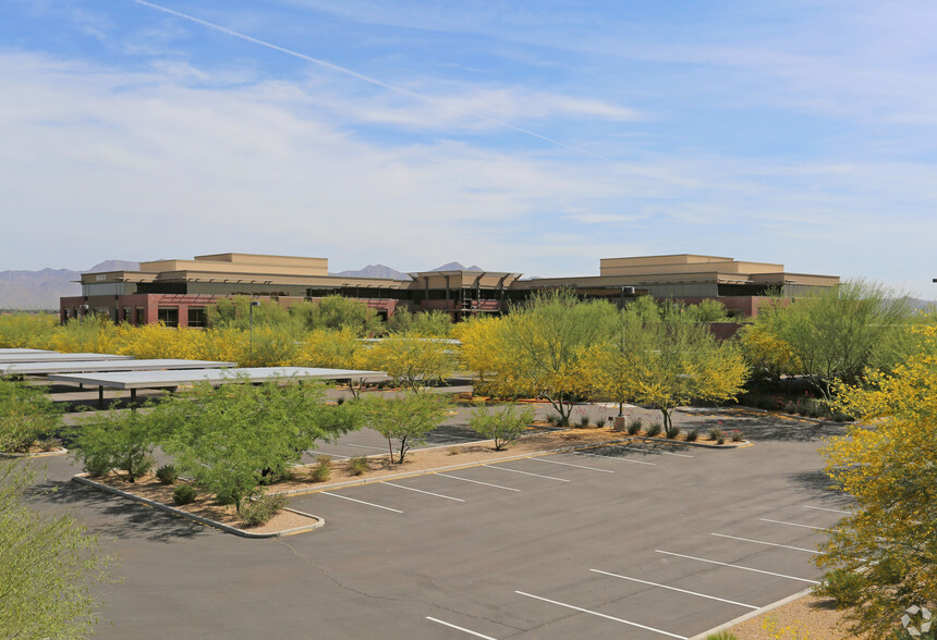 7720 N Dobson Rd, Scottsdale, AZ à louer - Photo du bâtiment - Image 2 de 3