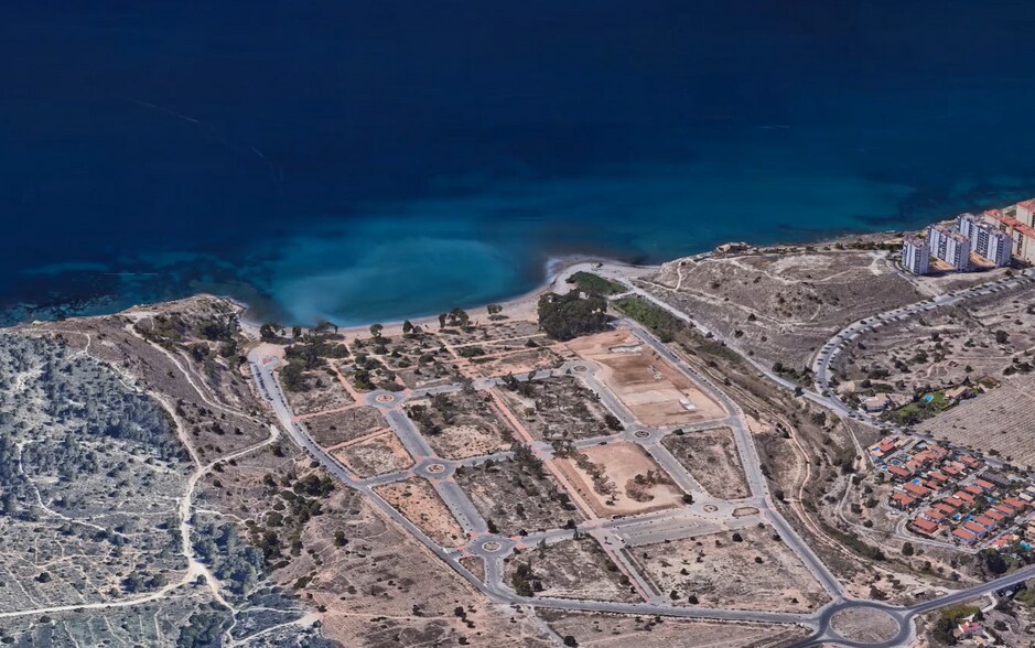 Land in LA NUCÍA, Alicante for sale - Primary Photo - Image 1 of 1