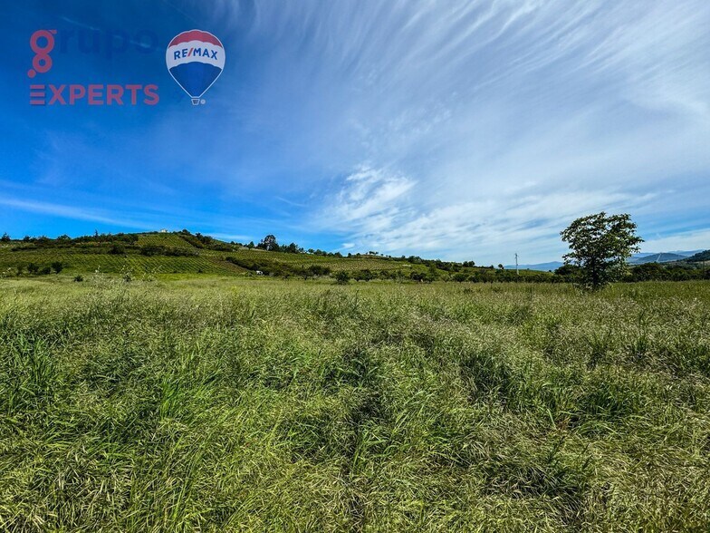 Poligono, 56, Ponferrada, León à vendre - Photo du bâtiment - Image 2 de 28