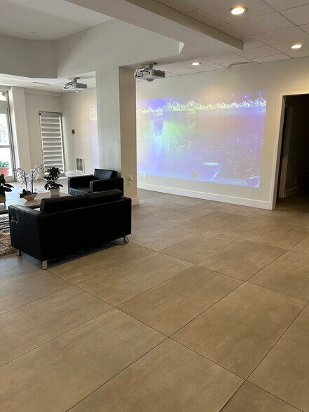 745 Walnut St, Gadsden, AL à louer - Photo du bâtiment - Image 2 de 6