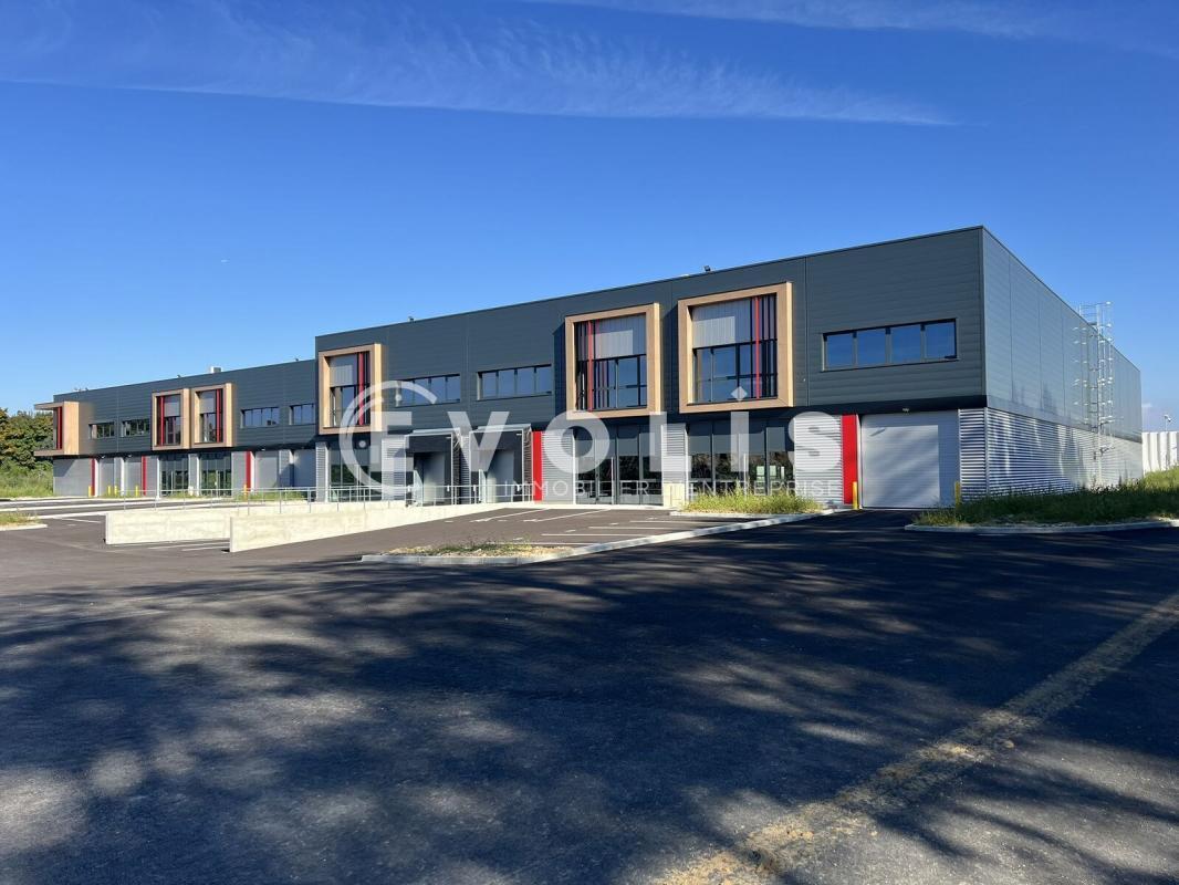 4 Impasse Joséphine Baker, Saint-Laurent-de-Mure for lease Building Photo- Image 1 of 36