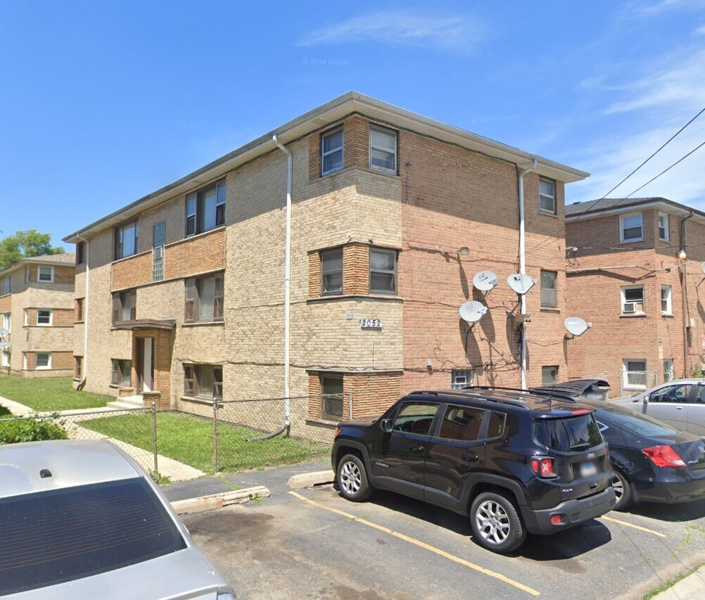 2052 135th Pl, Blue Island, IL à vendre Photo du bâtiment- Image 1 de 2