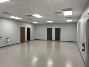 247 E Bodley Ave, Memphis, TN for lease Interior Photo- Image 2 of 5