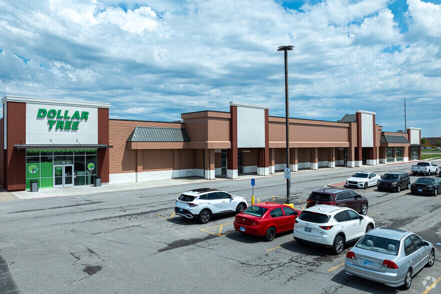 830 E Main St, Gardner, KS à louer - Photo du bâtiment - Image 3 de 7