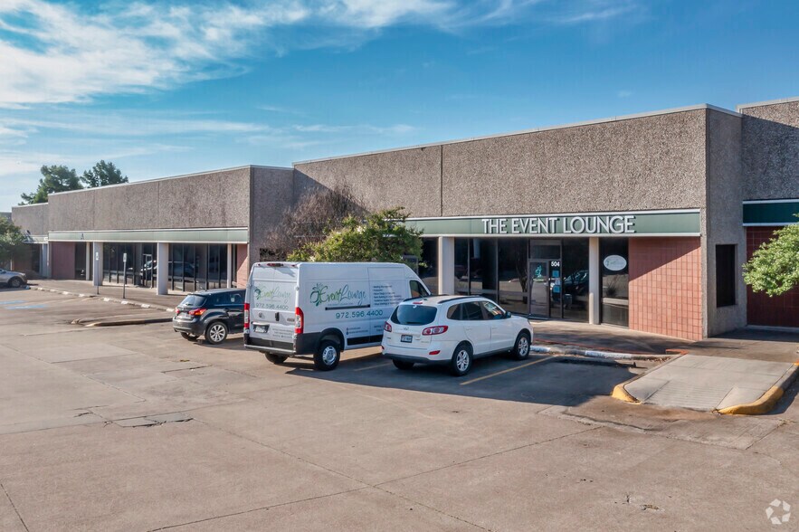 850 N Dorothy Dr, Richardson, TX à louer - Photo du bâtiment - Image 2 de 17