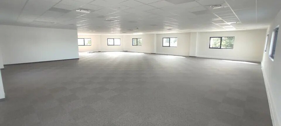 Office in Bourgoin-Jallieu for lease Interior Photo- Image 1 of 25