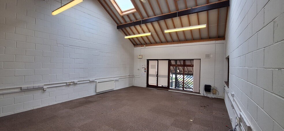6 Brighton Rd, Horsham à louer - Photo du bâtiment - Image 3 de 4