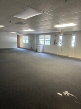 696 Amity Rd, Bethany, CT for lease Interior Photo- Image 2 of 12