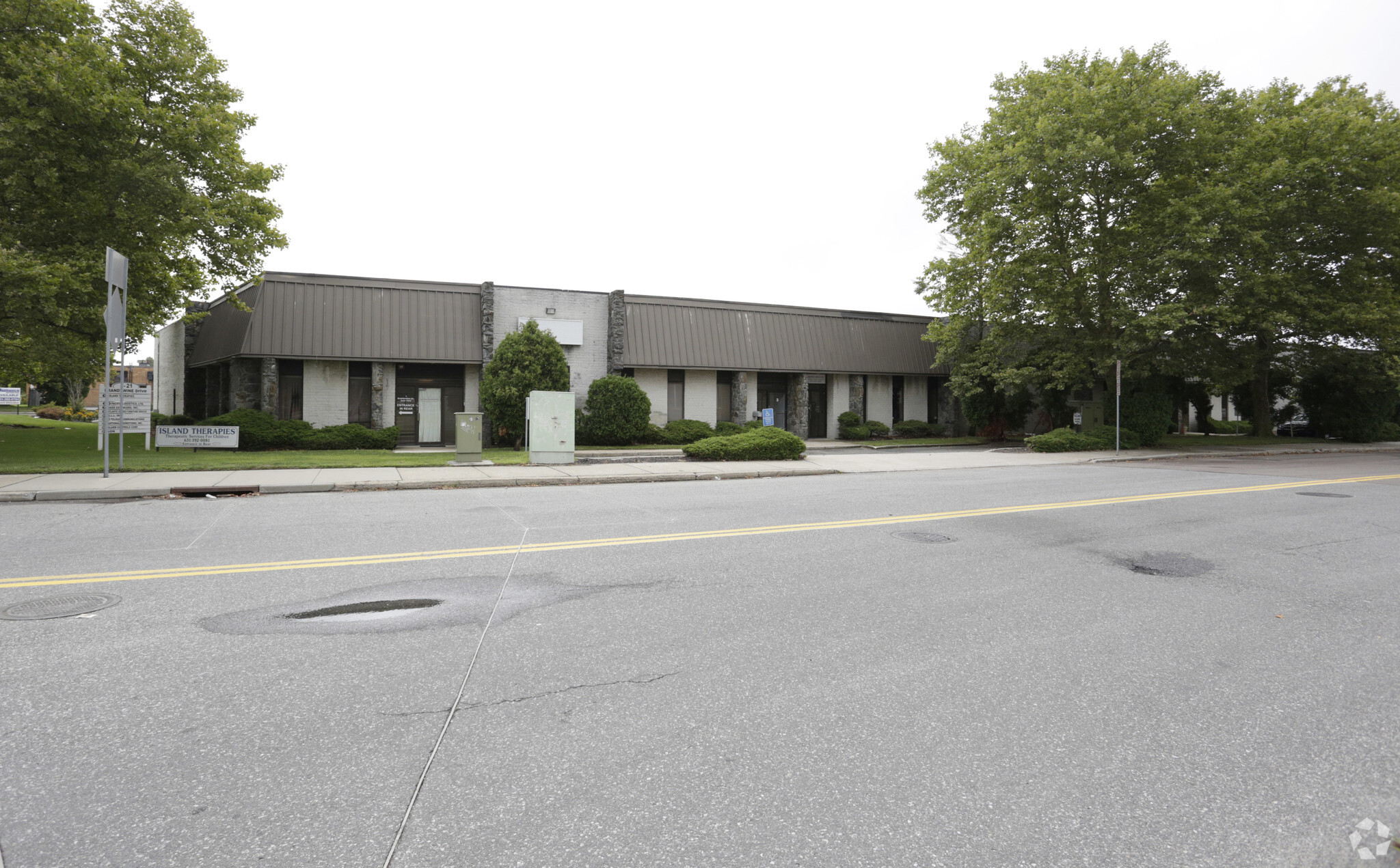 1-21 Brandywine Dr, Deer Park, NY for lease Primary Photo- Image 1 of 12