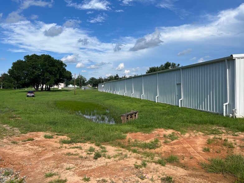 404 S Shelfer St, Quincy, FL for lease - Building Photo - Image 3 of 25