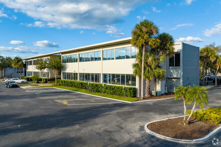 1350 Orange Ave, Winter Park, FL à louer - Photo du bâtiment - Image 2 de 14