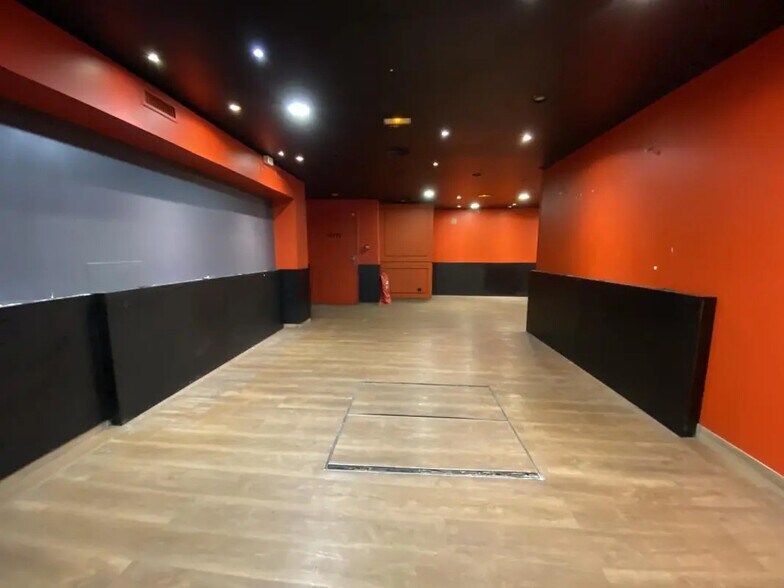 Commerce de détail dans Paris à vendre - Photo du bâtiment - Image 3 de 9