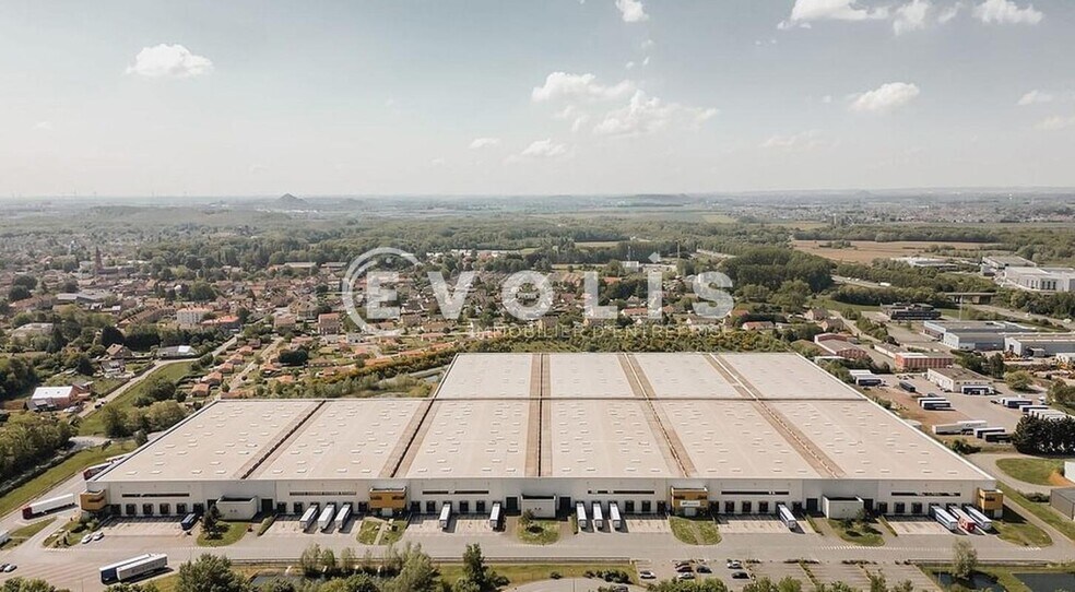 Office in Libercourt for lease - Aerial - Image 2 of 16