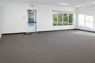 9895 W Remington Pl, Littleton, CO for lease Interior Photo- Image 1 of 6