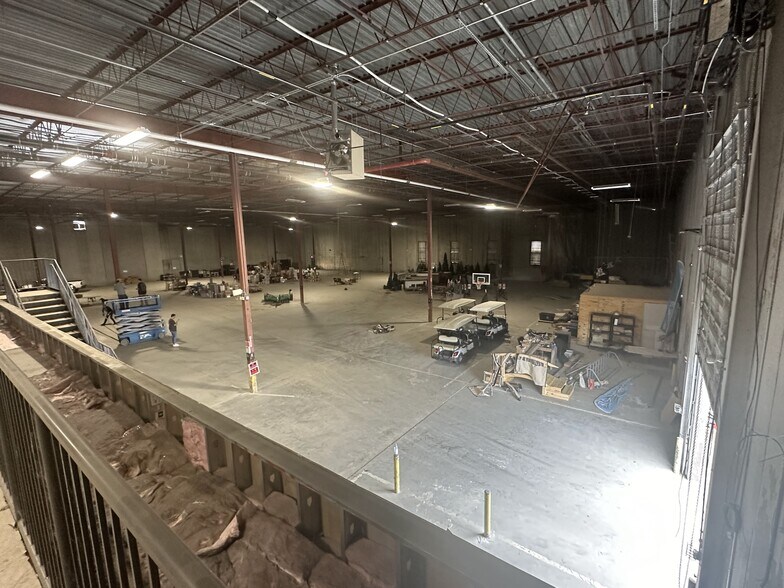 291-299 Cowan St, Nashville, TN à louer - Photo du bâtiment - Image 2 de 3