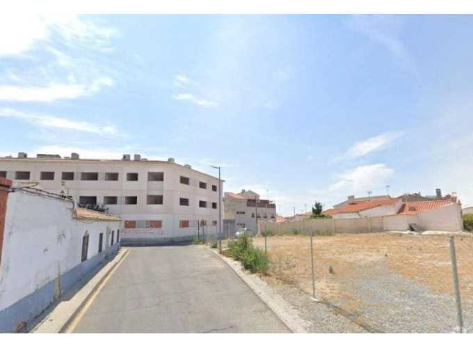 Calle Calixto García de la Parra portefeuille de 2 propriétés à vendre sur LoopNet.ca - Photo principale - Image 1 de 2