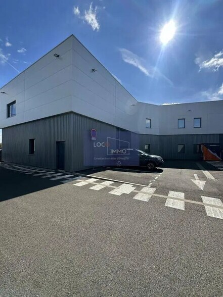 Flex in Mérignac for lease - Building Photo - Image 1 of 8