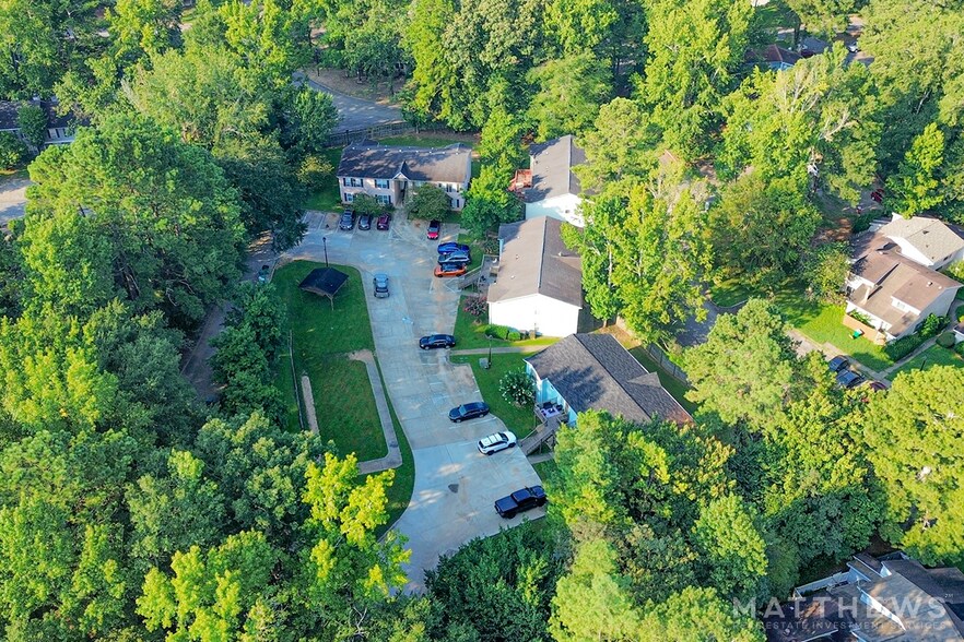 8373 Thomas Rd, Jonesboro, GA à vendre - Photo du bâtiment - Image 2 de 3