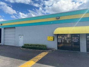 4990 SW 52nd St, Fort Lauderdale, FL à louer Photo du bâtiment- Image 1 de 6