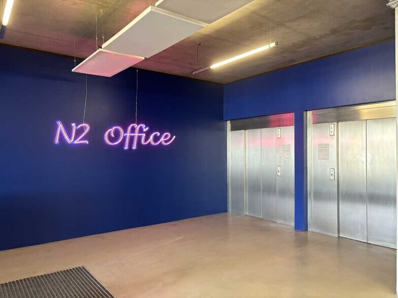 Office in Bordeaux for lease - Interior Photo - Image 2 of 16