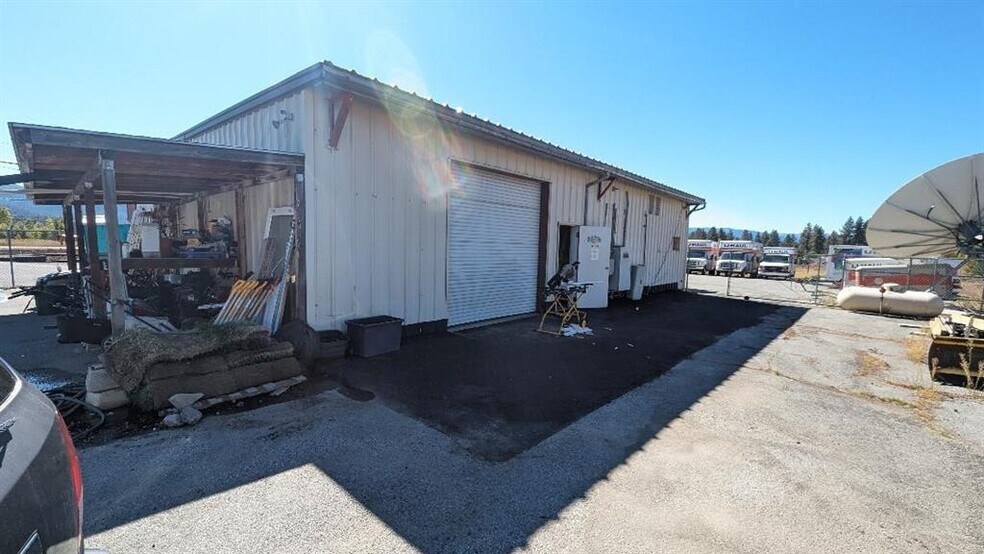 65 Delleker Dr, Portola, CA for sale - Building Photo - Image 3 of 12