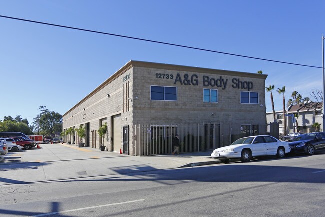More details for 12733 San Fernando Rd, Sylmar, CA - Retail for Lease