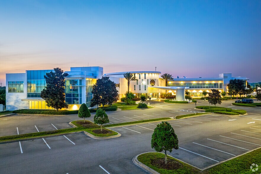 1050 Satcom Ln, Melbourne, FL à vendre - Photo du bâtiment - Image 3 de 90