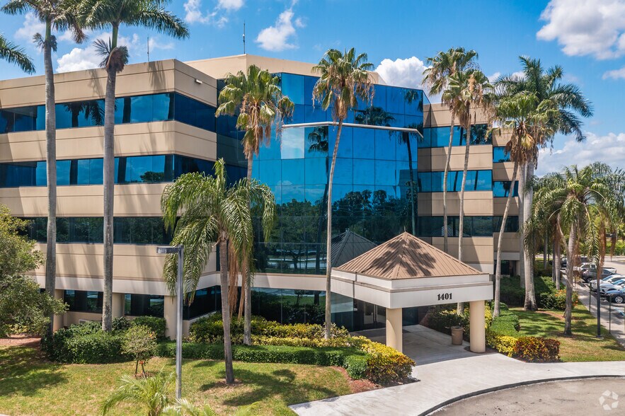 1401 NW 136th Ave, Sunrise, FL à louer - Photo du bâtiment - Image 1 de 7