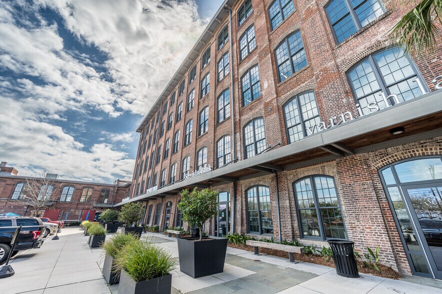 701 E Bay St, Charleston, SC à louer - Photo du bâtiment - Image 3 de 30