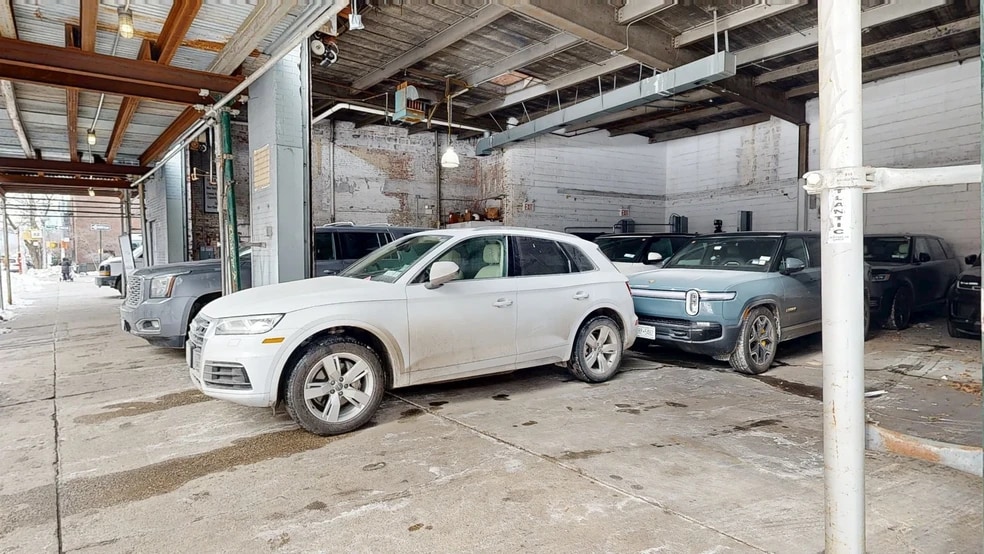 685 Washington st, New York, NY for sale - Matterport 3D Scan - Image 2 of 11