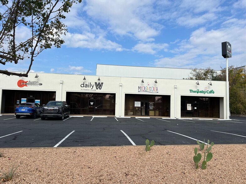 2110 Whitehorse Trl, Austin, TX à louer - Photo du bâtiment - Image 1 de 5