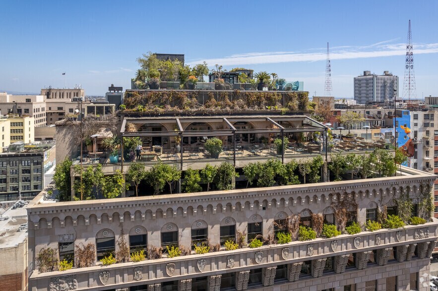 448 S Hill St, Los Angeles, CA à louer - Photo du bâtiment - Image 3 de 7