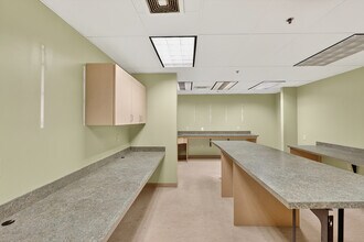 12855 N 40 Dr, Saint Louis, MO for lease Interior Photo- Image 2 of 12