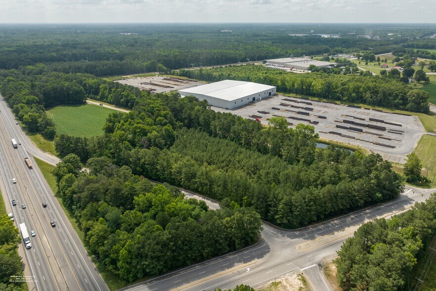 2101 Defense Rd, Petersburg, VA à vendre - Photo du bâtiment - Image 1 de 7