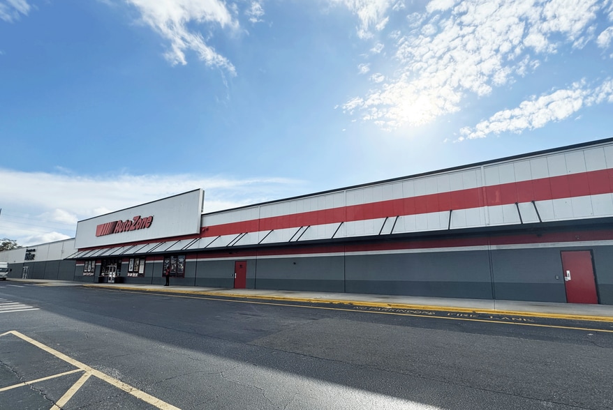 8207-8325 N Florida Ave, Tampa, FL for lease - Building Photo - Image 2 of 6