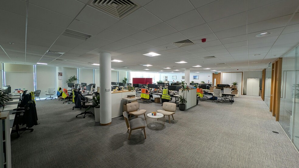 Warsash Rd, Fareham for lease - Building Photo - Image 3 of 20