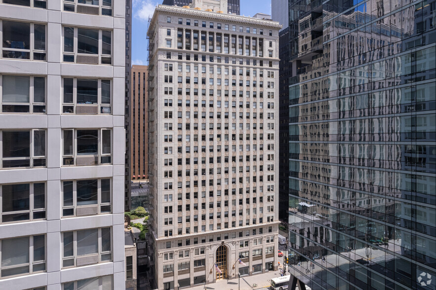 307 N Michigan Ave, Chicago, IL for lease - Building Photo - Image 2 of 17