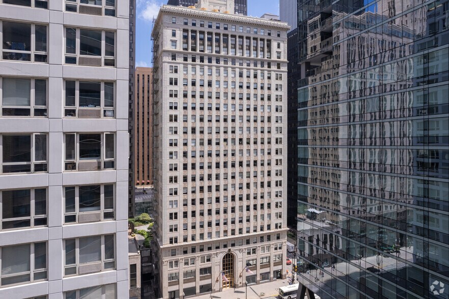307 N Michigan Ave, Chicago, IL à louer - Photo du bâtiment - Image 2 de 17