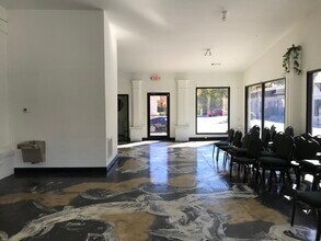 217 Arrowhead Blvd, Jonesboro, GA for lease Interior Photo- Image 2 of 7