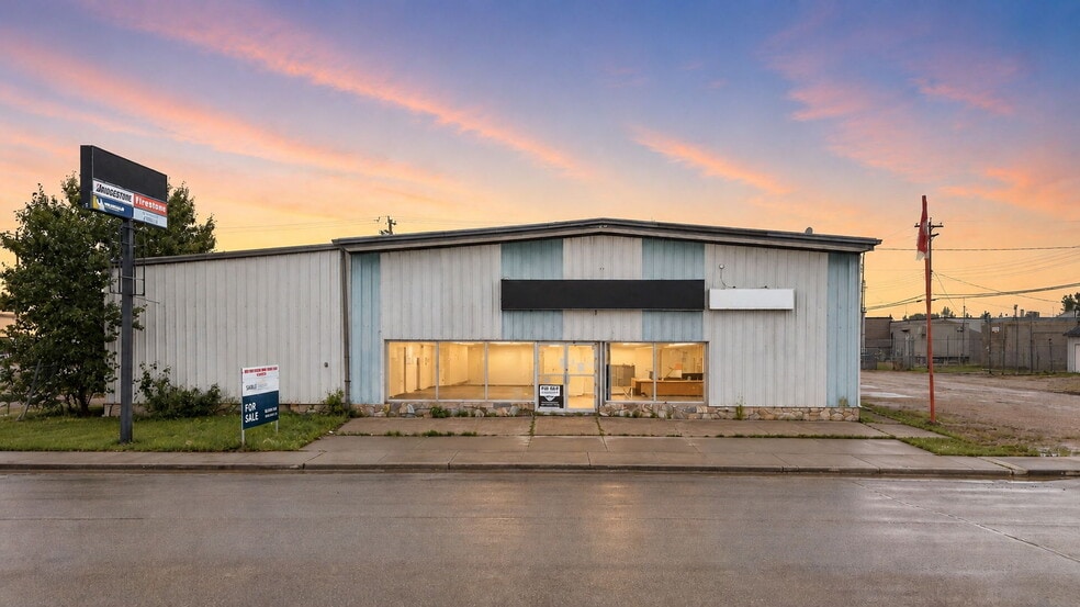 5018 52 Ave, Tofield, AB for sale - Building Photo - Image 2 of 43