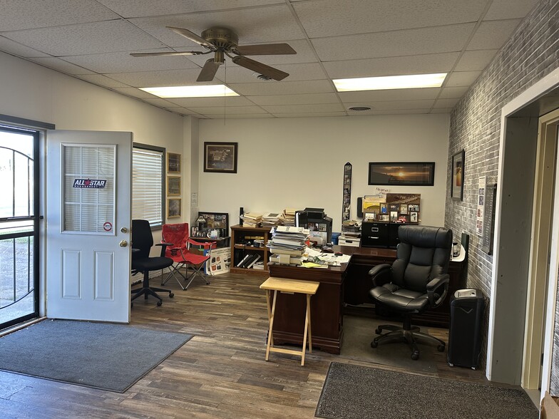 436 S Schuyler Ave, Bradley, IL for sale - Building Photo - Image 3 of 15