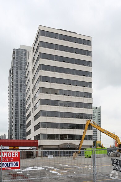 5799 Yonge St, Toronto, ON à vendre - Photo principale - Image 1 de 1