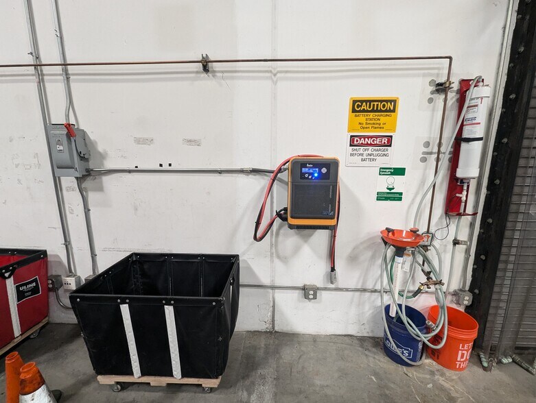 21010 S Figueroa St, Carson, CA à vendre - Photo intérieure - Image 3 de 39