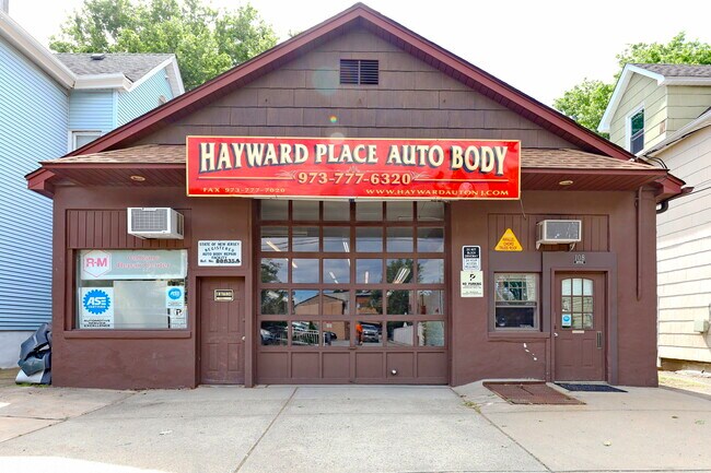 More details for 106 Hayward Pl, Wallington, NJ - Retail for Sale