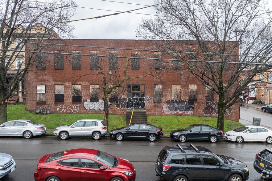377 Mckee Pl, Pittsburgh, PA à vendre - Photo du bâtiment - Image 2 de 8