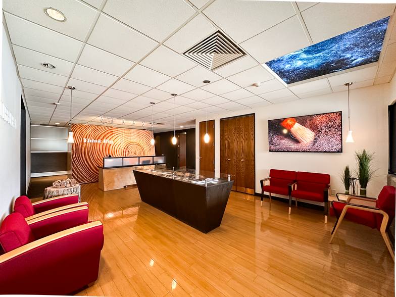 8902 Airport Dr, Fort Wayne, IN for lease - Interior Photo - Image 3 of 13
