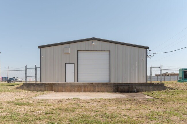 More details for 3600 Valley Park Dr, El Reno, OK - Flex for Lease